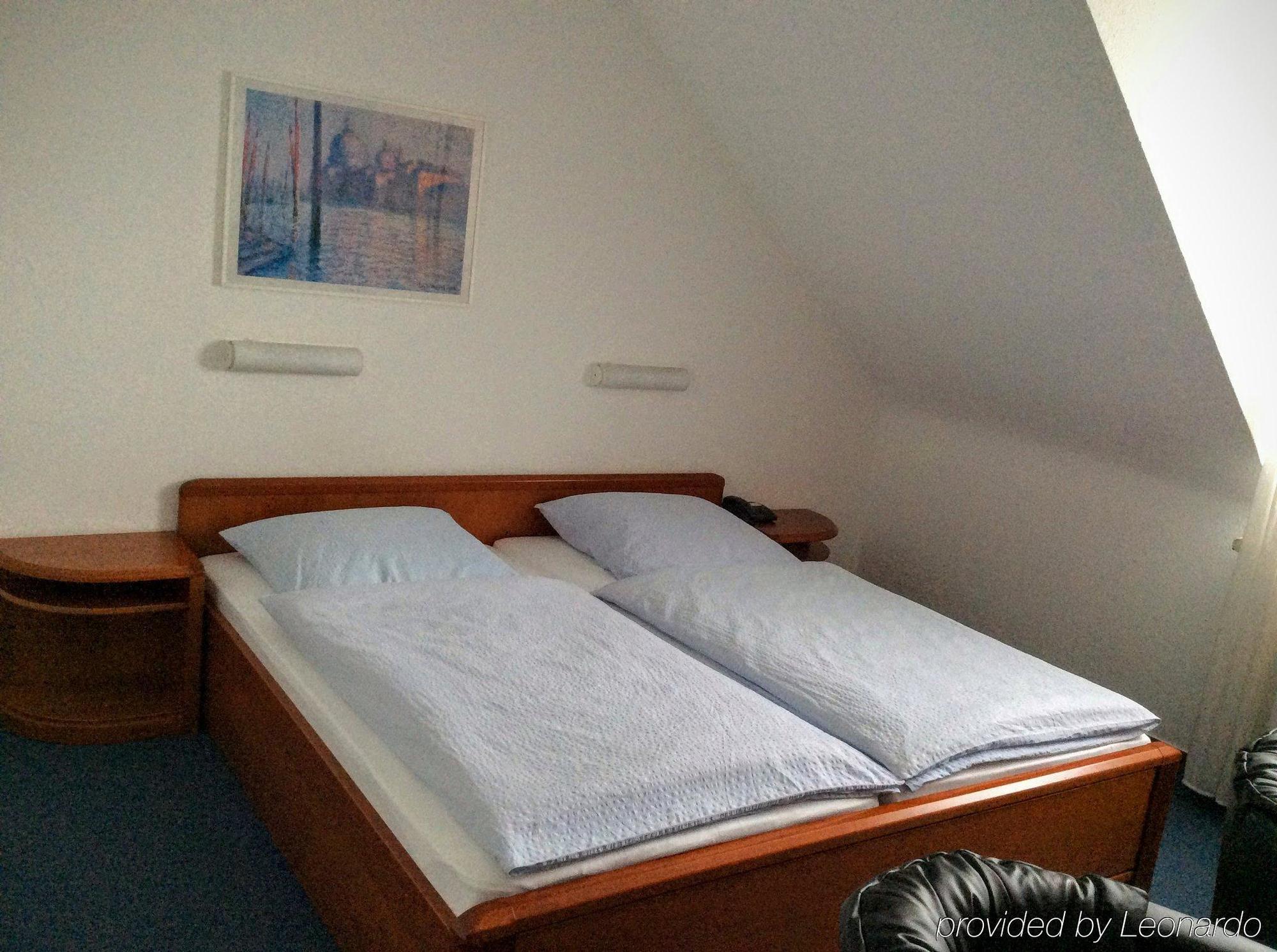 Hotel Alt Büttgen Kaarst Buitenkant foto