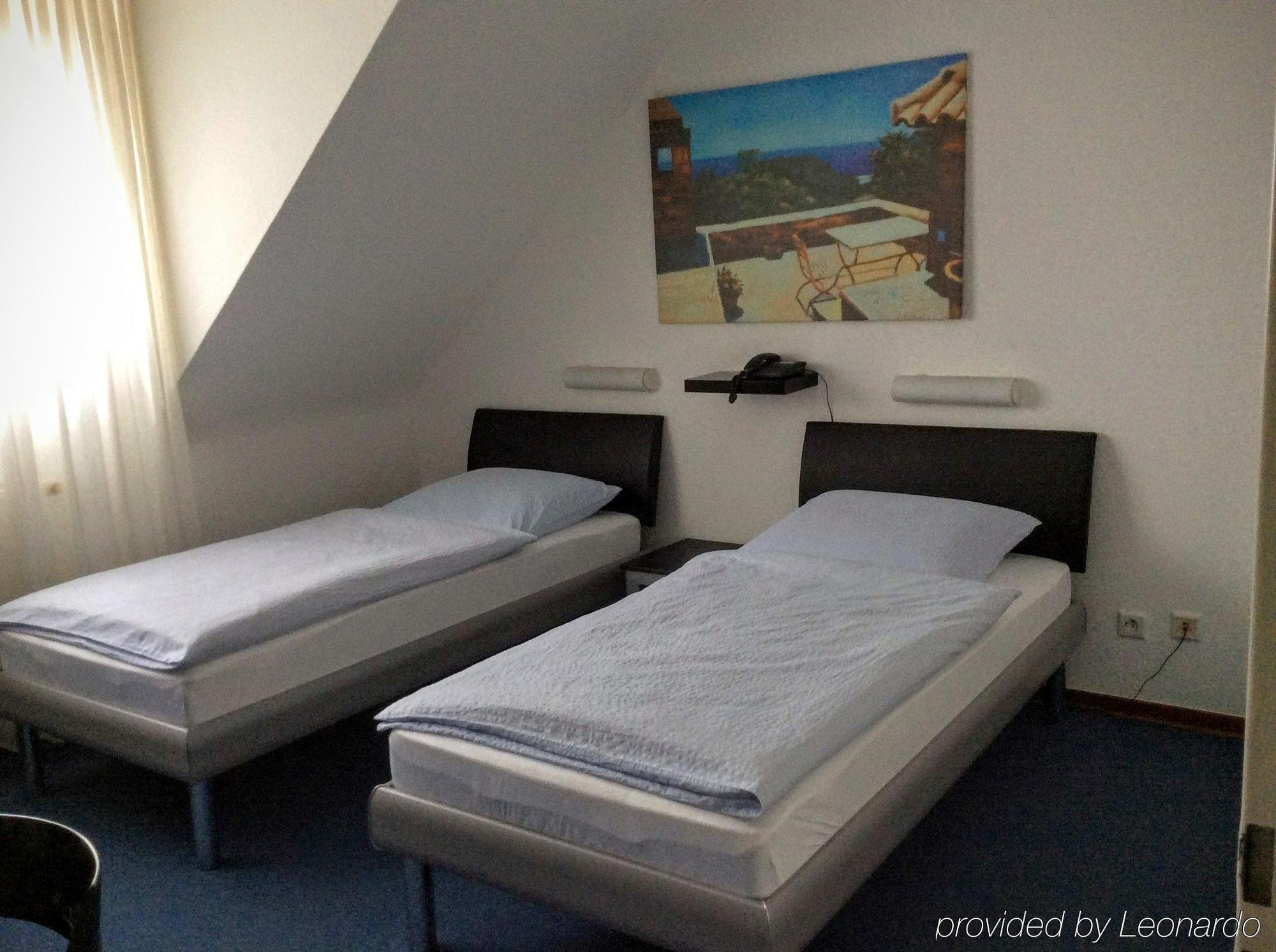 Hotel Alt Büttgen Kaarst Buitenkant foto