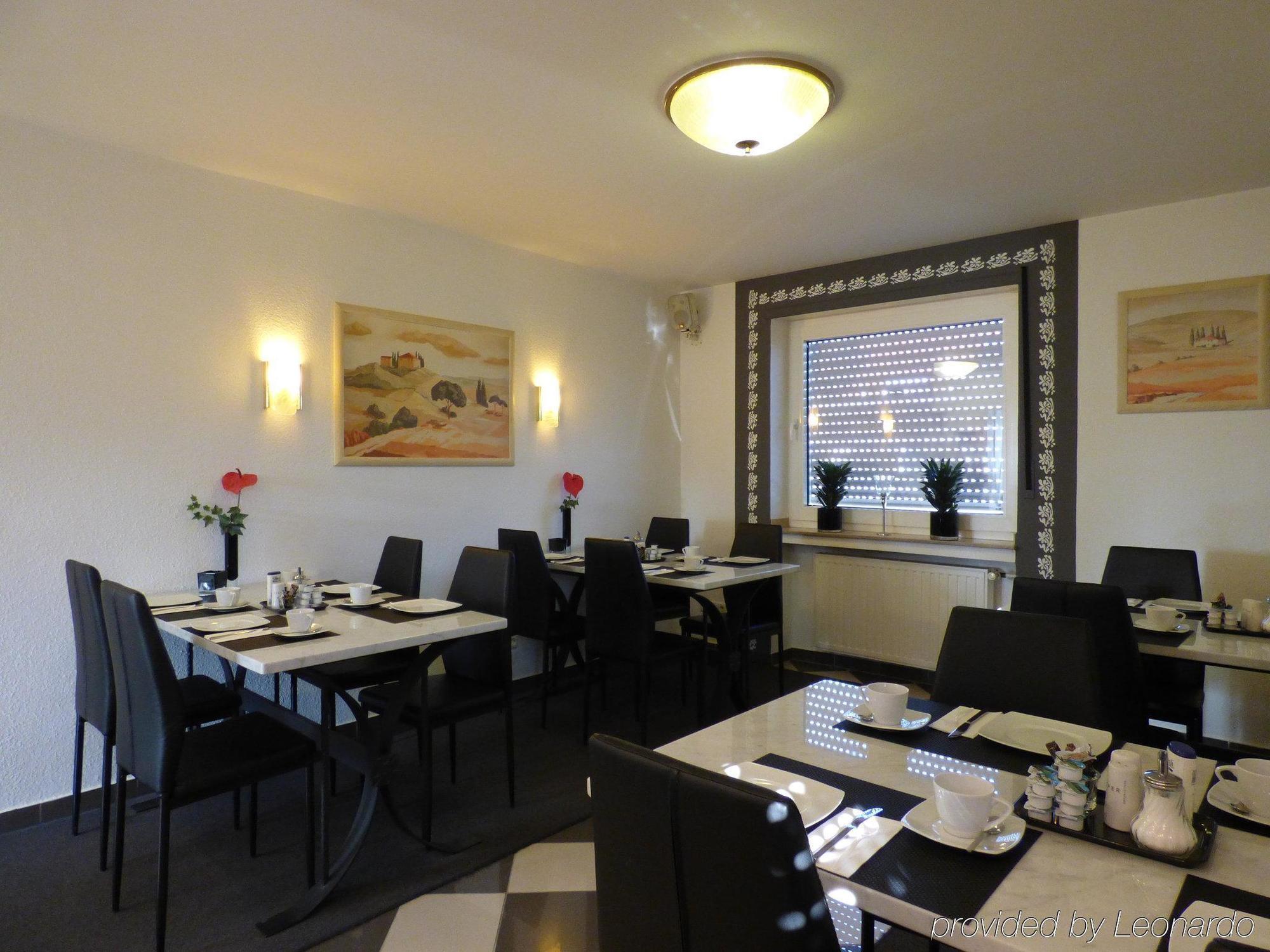 Hotel Alt Büttgen Kaarst Buitenkant foto