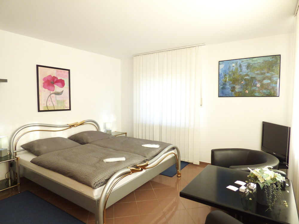 Hotel Alt Büttgen Kaarst Buitenkant foto