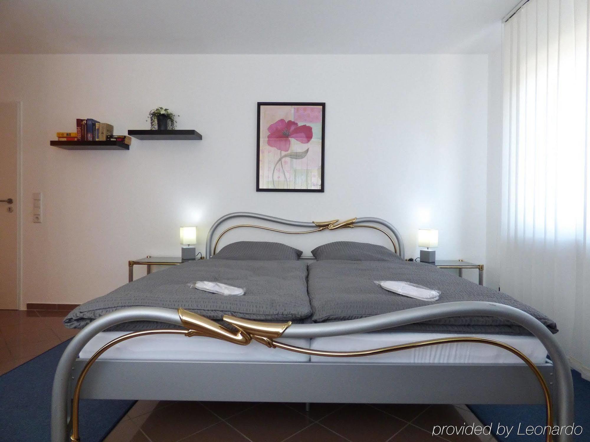 Hotel Alt Büttgen Kaarst Buitenkant foto