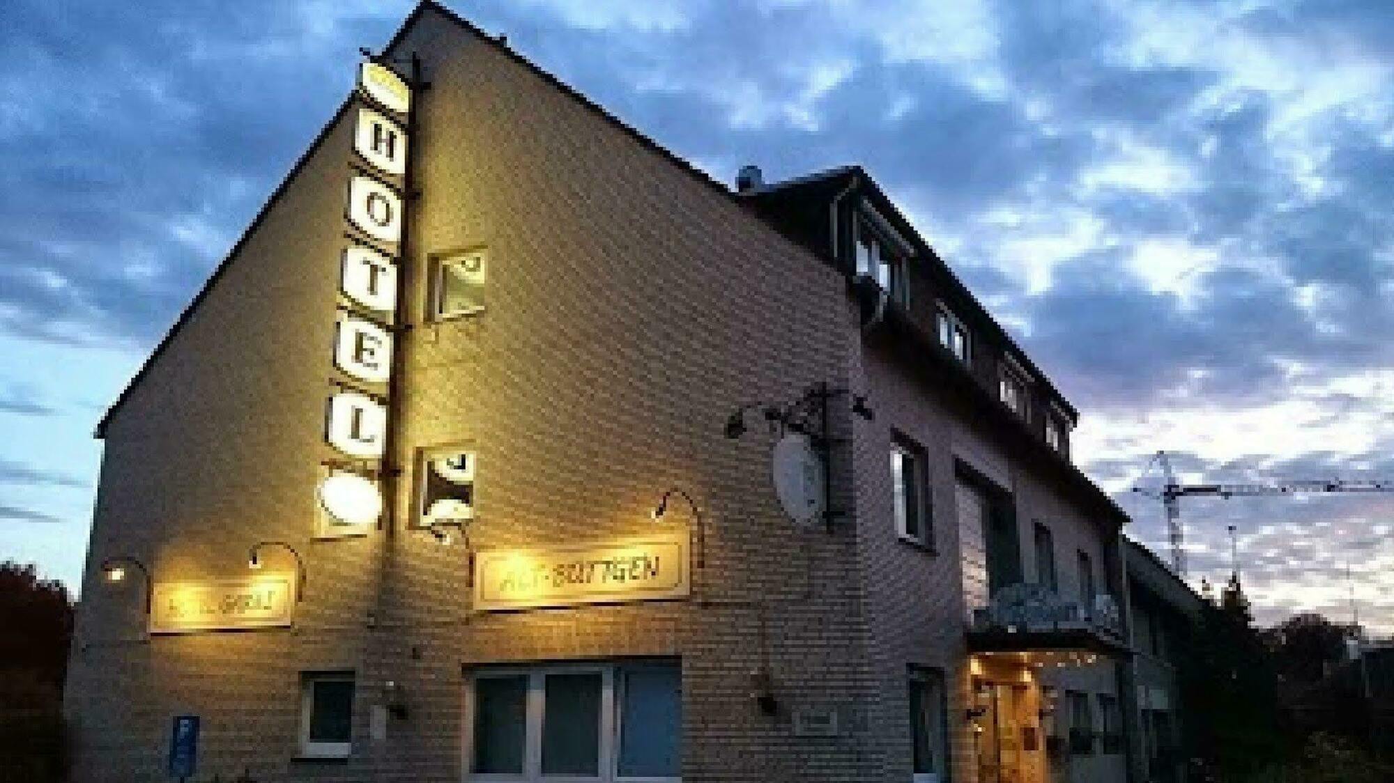 Hotel Alt Büttgen Kaarst Buitenkant foto